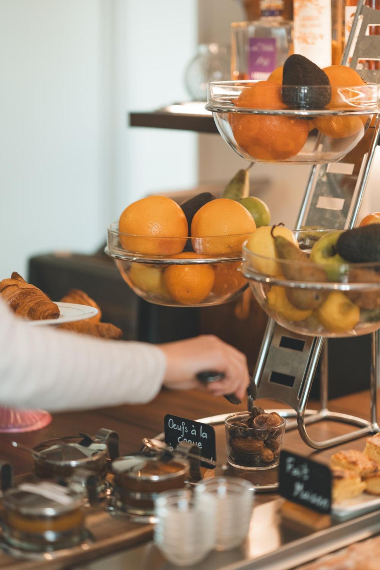 Logis Hotel Et Restaurant La Pension Du Moulin 퐁타벤 외부 사진